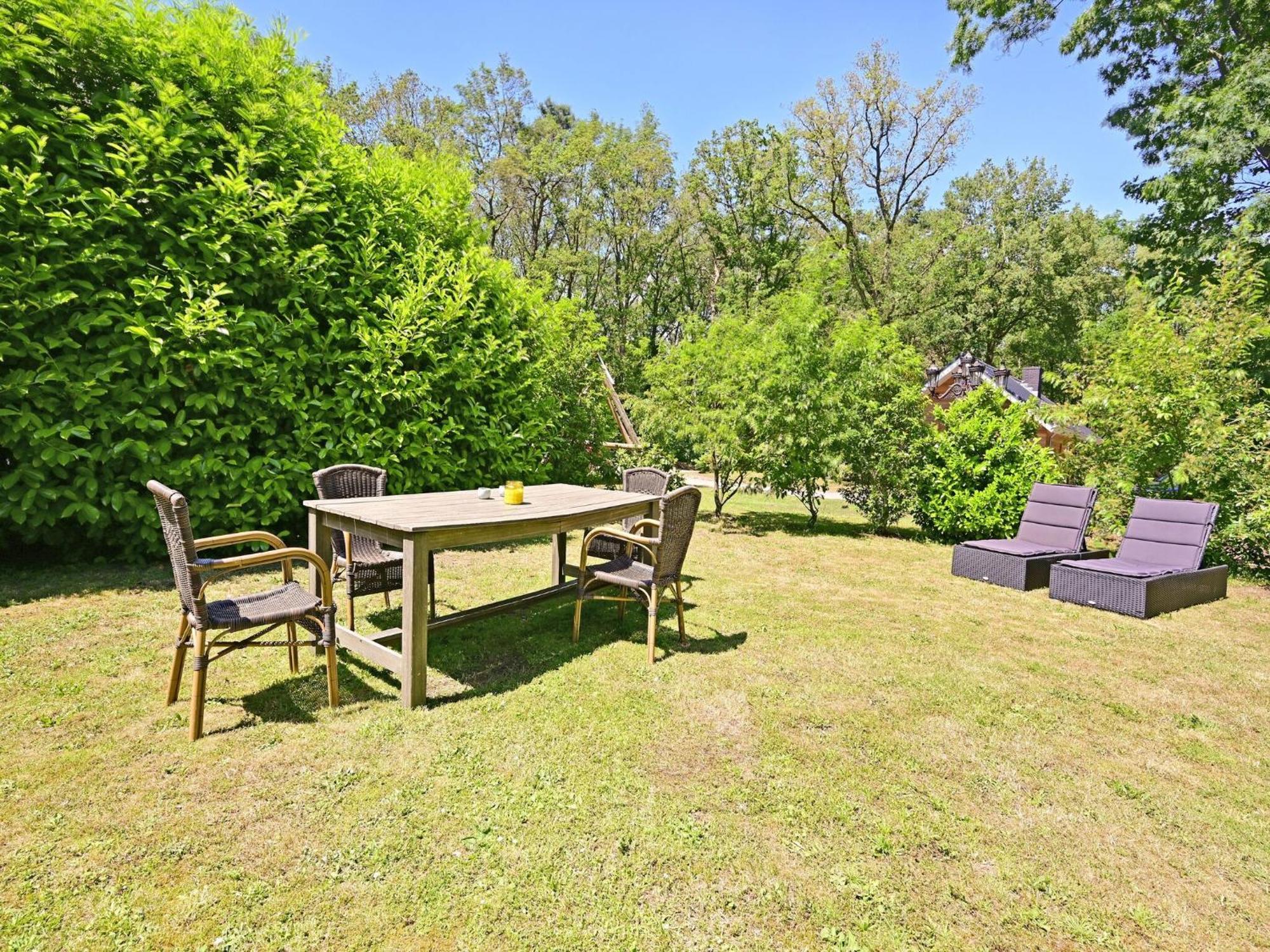 Chalet With Gorgeous View Of The Natural Surroundings Weerselo Exterior foto