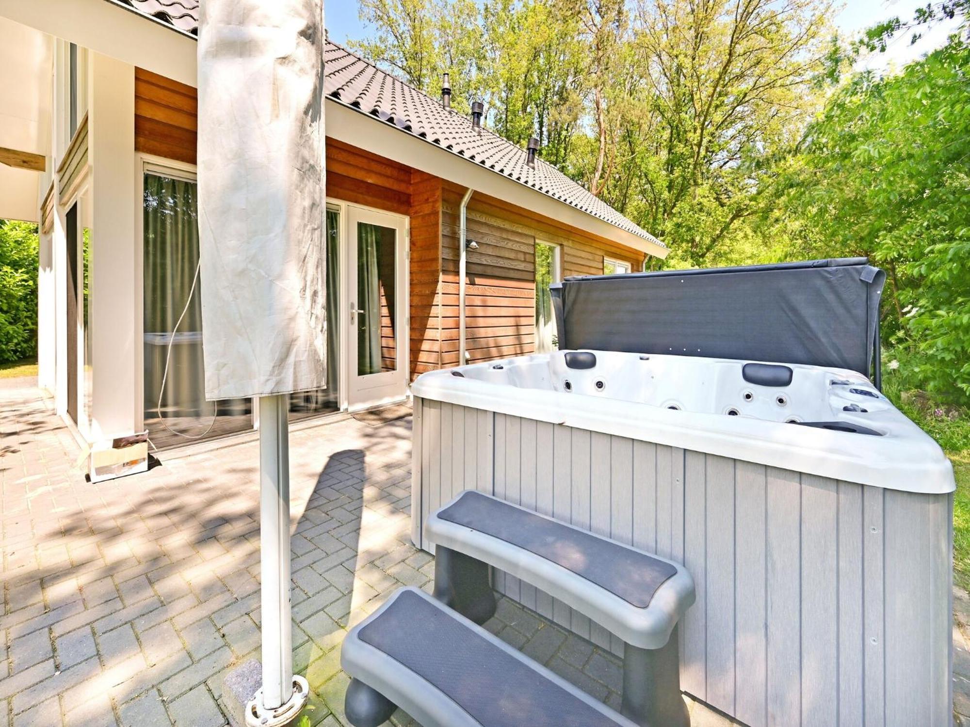 Chalet With Gorgeous View Of The Natural Surroundings Weerselo Exterior foto